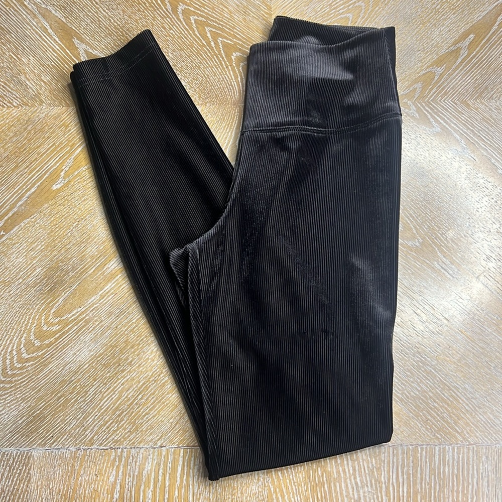 WHITE HOUSE BLACK MARKET Runway Legging in Black 4